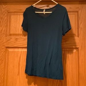Emerald green short sleeve v-neck top